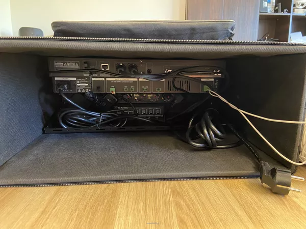 Przenośna pętla indukcyjna do 150 m² – zestaw w torbie rack,  Contacta V22+EU, Relacart UR-230S MH, Mikser - 3