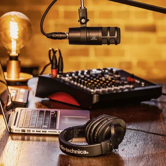 Audio-technica AT2040 Hiperkardioidalny dynamiczny mikrofon do podcastów